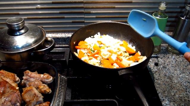 КАССУЛЕ / МЯСНОЕ РАГУ ДЛЯ БОЛЬШОЙ КОМПАНИИ