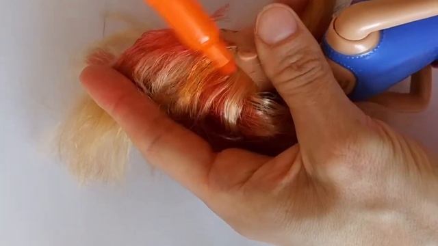 ООАК новое лицо и радужные волосы  Часть 2 Красим кукле волосы радугой смотреть онлайн