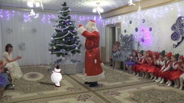 Танец деда Мороза и снеговика. на новогоднем утреннике 2014