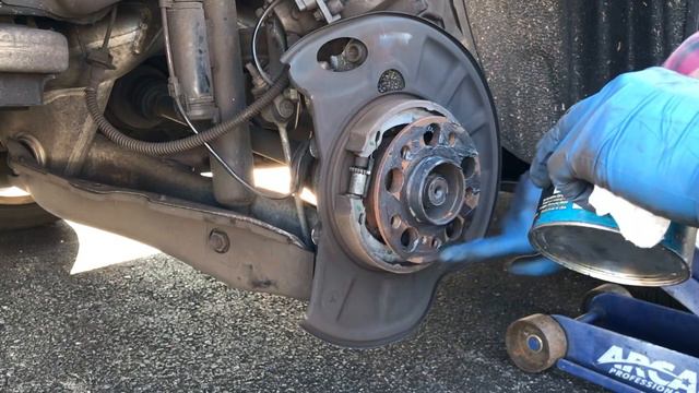 MERCEDES BENZ S550 REAR BRAKES REPLACEMENT - Installing new Brake Pads, Rotors & Wear Sensor. смотреть онлайн