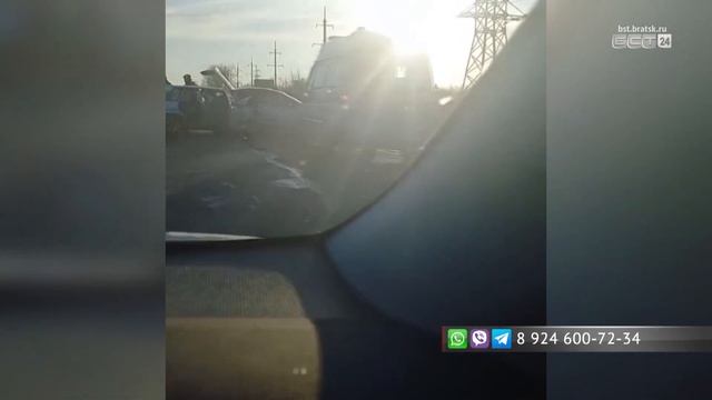 В Братске столкнулись «Лада» и «Тойота Приус» смотреть онлайн
