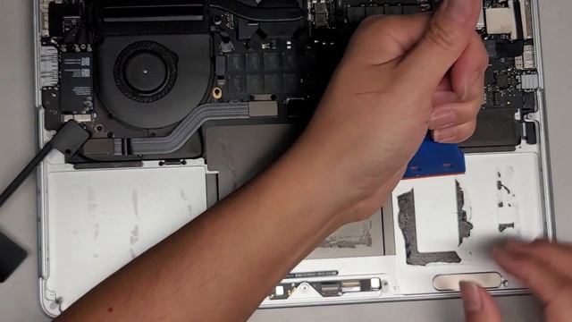 Mid 2014 13 inch Retina MacBook Pro A1502 Battery Replacement Repair Spicy Pillow