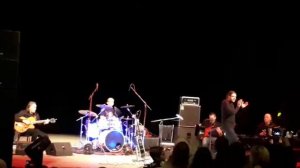 Калинов мост, сиди дома не гуляй, девка красная...