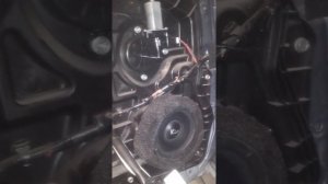 Замена заднего динамика Мазда 6