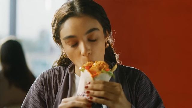 Твистер Кебаб! Новинка в KFC смотреть онлайн