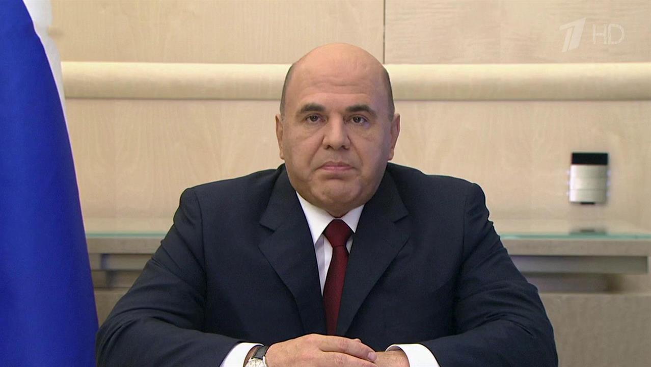 На доплаты медикам и водителям машин скорой помощи кабмин направит более 20 миллиардов рублей