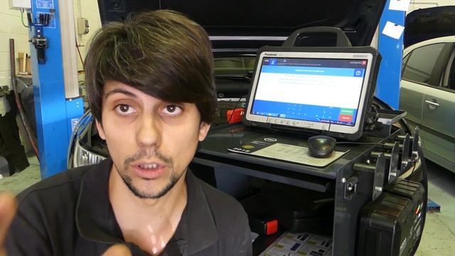 SUSTITUCIÓN DE REFRIGERANTE G13 POR G12EVO Y EXTRACCIÓN DE BOLSA DE SILICATO смотреть онлайн