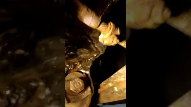 Ремонт (Переварка и усиление) "клыков" (кронштейнов крепления передних рычагов) . Мерседес 124. смотреть онлайн
