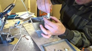 ЗАМЕНА СВЕТОДИОДА В ПРОЖЕКТОРЕ. КАК ОТРЕМОНТИРОВАТЬ СЛОМАННЫЙ ПРОЖЕКТОР