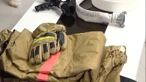 Будни пожарных: разворачиваем пожарный рукав