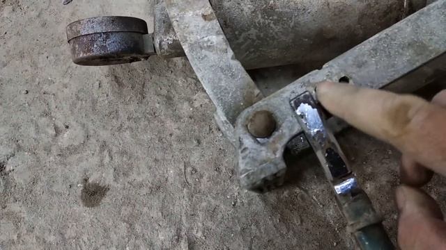 Ремонт старого ножного алюминиевого насоса из СССР. смотреть онлайн