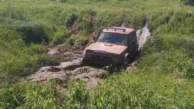 Chevrolet Tahoe на бездорожье! Уаз на 36 тракторах весь разложился. На что способен Спрут 9000? смотреть онлайн