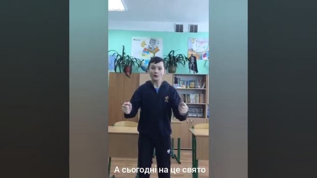 Видео поздравление с 8 марта для любимых мам. Ученики 7 класса. смотреть онлайн