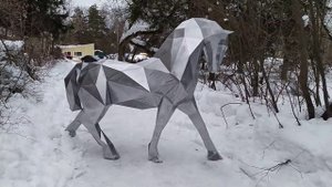 лошадь