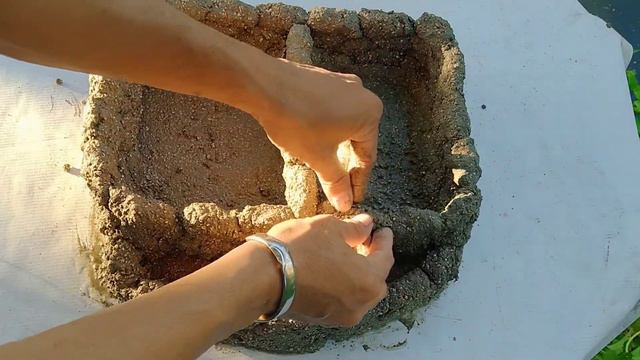 Flower pot making from styrofoam and cement How to make flower pot - DIY pot with Cement & Styrofoa смотреть онлайн
