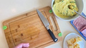 Картофельные крокеты ?(с ветчиной и сыром) / Potato croquettes (with ham and cheese)