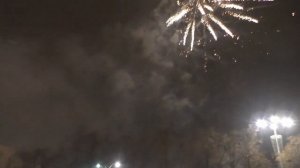 Салют в новогоднюю ночь в центре Екатеринбурге 1.01.2022