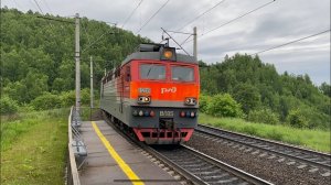 ВЛ85-146 с контейнерным составом на ОП Земляничный рядом с Байкалом