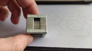 куб из скоб. закрыт со всех сторон