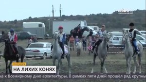 На конях и с шашками в Георгиевске казаки устроили скачки