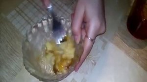 Маска для лица на ночь с бананом и мёдом