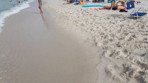 Купальники для женщин бальзаковского возраста. Что модно на пляже в Каннах