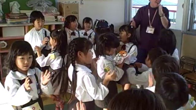 Hello Song from Supersimplesongs.com смотреть онлайн