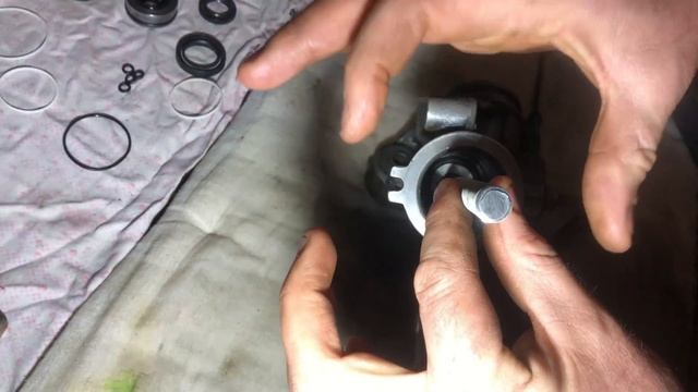 ПОДРОБНЕЙШАЯ СБОРКА РУЛЕВОЙ РЕЙКИ ZF от VW T4!!! Часть2. смотреть онлайн