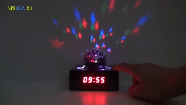 Будильник с вращающимся проектором звездного неба смотреть онлайн