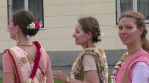 Харинамные  танцы. Тюмень.  Песню исполняет Nazia Hassan. Индия.