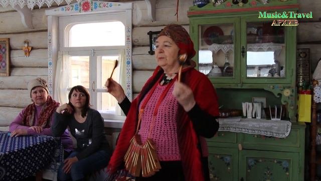 Семейный отдых в Парке сказов. Поплясали с Бабой Ягой и поиграли на ложках и трещотках
