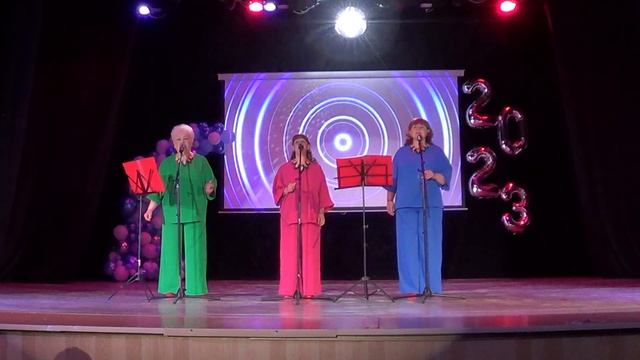 "А кто-то третий" - Вокальная студия "Рябинушка" смотреть онлайн