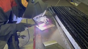 Аргоно-дуговая сварка нержавеющей стали.