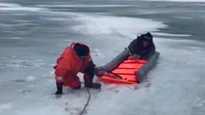 Несмотря на постоянные предупреждения спасателей, рыбаки выходят на водоемы