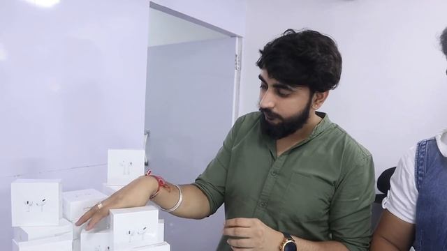 सबसे सस्ता Iphone  3999 /-?| Iphone wale bhaiya latest video | Iphone, ipad, Samsung, Airpods