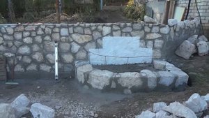 Бутовый камень. Строим опорную стену - 5.  Продолжаем строить крыльцо.