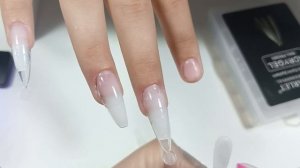 Нарастила длинные ногти ребенку ?