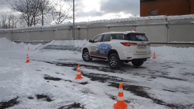 Парк искусственных препятствий в Тойота Центр Каширский! смотреть онлайн