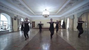Заслуженная артистка РоссииНаталья Просекова поздравляет с наступающими праздниками.