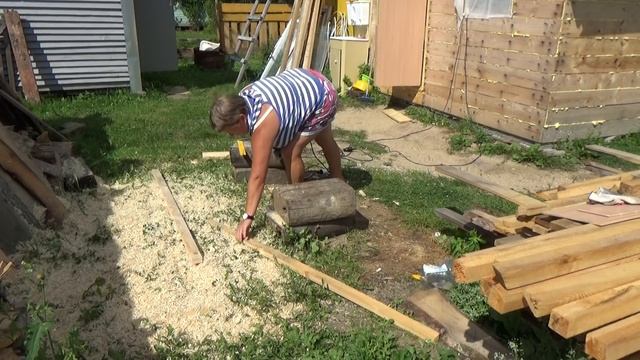 Стройка продолжается. Еще немного, еще чуть-чуть и можно жить. смотреть онлайн