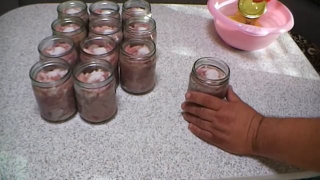 Тушенка из бройлера в собственном соку в автоклаве Домашний погребок смотреть онлайн