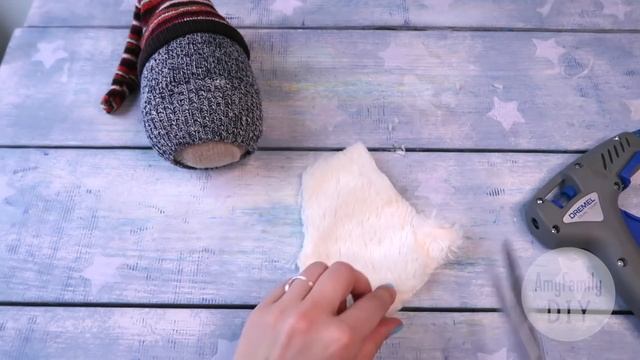 Гномик из носков без шитья ❄ Поделки на новый год своими руками ❄ Зимний декор