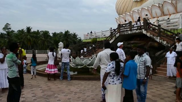 Шри-Ланка, Берувелла, храм Будды смотреть онлайн