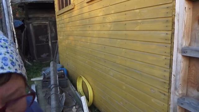 6 соток 25 сентября. Забор. Опора для очень высокой розы. В гостях у пчеловодов любителей. смотреть онлайн