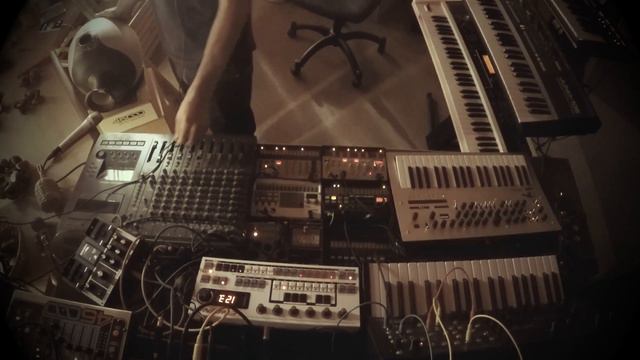 Dub Techno Session #7 (hardware & percussion) смотреть онлайн