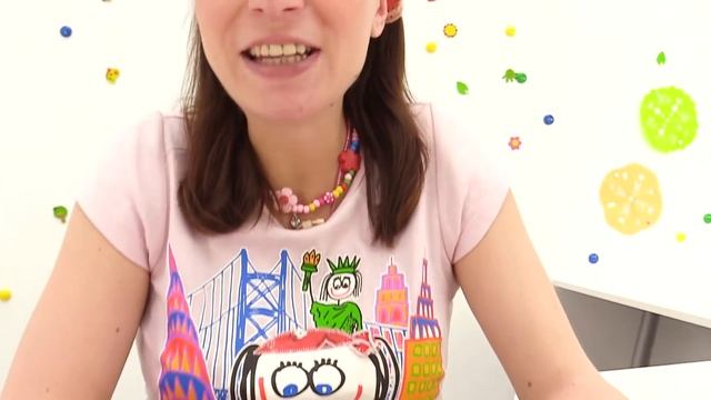 Маша и подружки. Клава готовит торт из пластилина PlayDoh смотреть онлайн