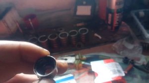 Установка маслосъемных колпачков змз402 умз417 и других. Отличие по качеству.
