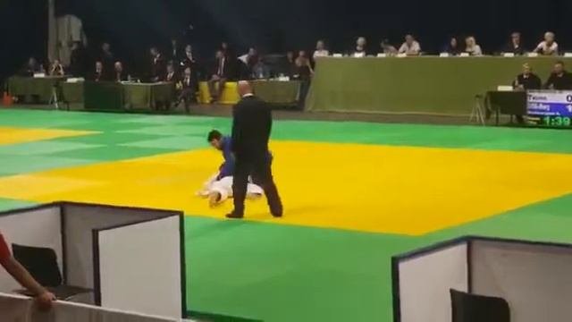 Акбар Бейсагуров 73кг
