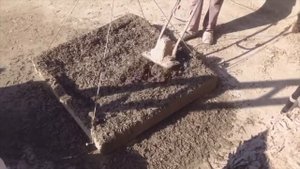 Два вида замеса арболита Садовым Культиватором и бетономешалкой  Смотреть до конца.