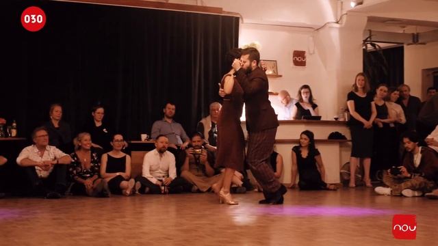 Cecilia Acosta and Levan Gomelauri – Bajo un cielo de estrellas смотреть онлайн